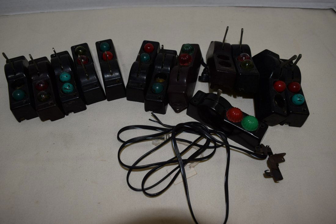 13 LIONEL AUTOMATIC SWITCH CONTROLLERS O GAUGE (1 of 3)
