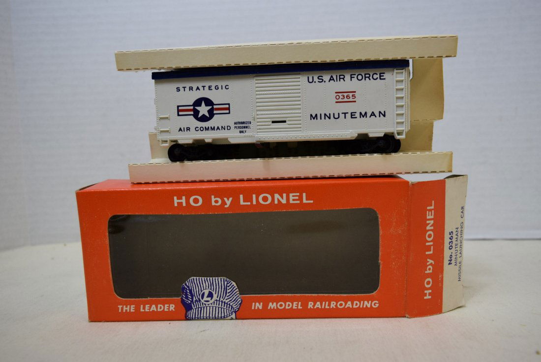 LIONEL HO SCALE TRAIN CAR- USAF MINUTEMAN MISSILE (1 of 7)