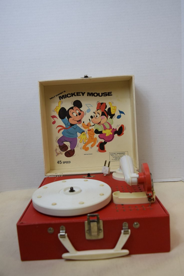 DISNEY MICKEY MOUSE ELECTRIC PHONOGRAPH BY PORTER (1 of 10)