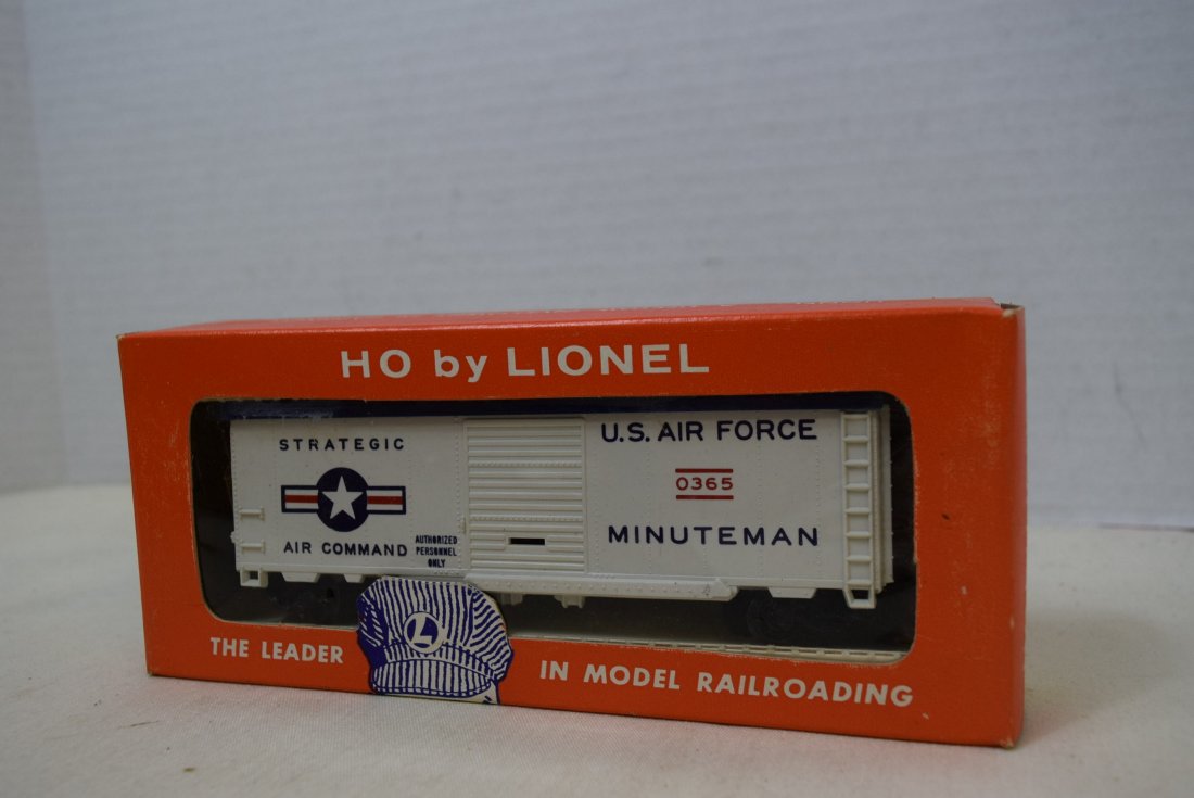 LIONEL HO SCALE TRAIN- MINUTEMAN MISSILE LAUNCHING (1 of 4)