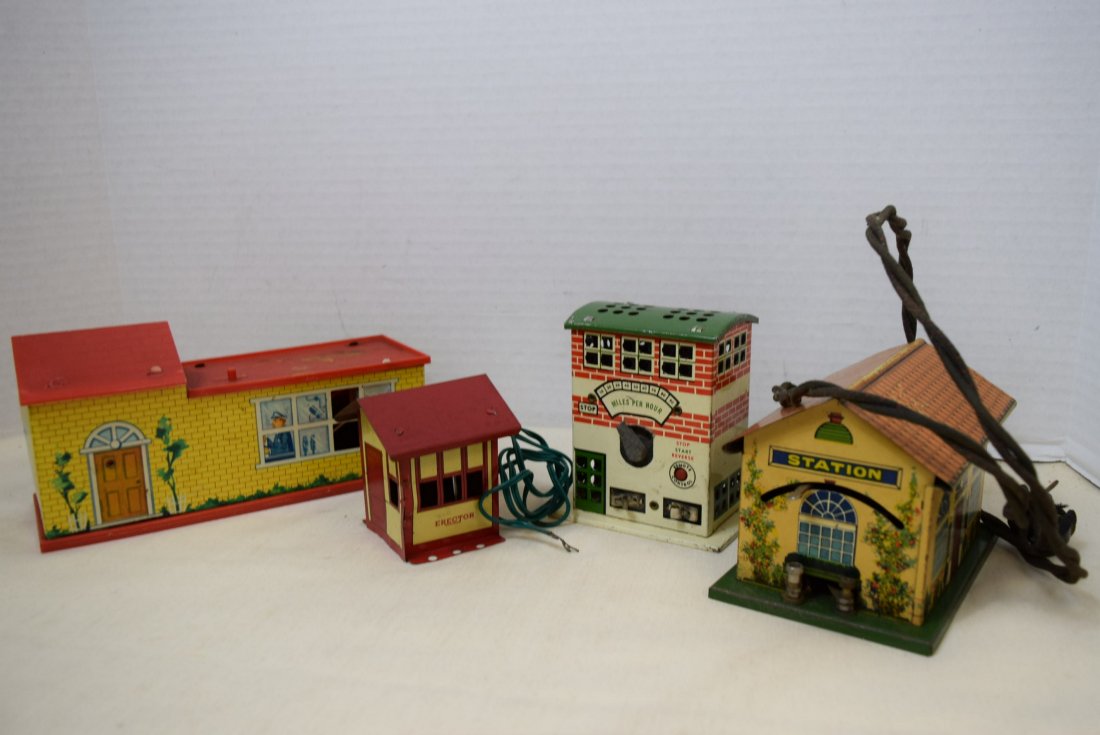 STATION HOUSES-PLASTIC-TIN LITHO AND MORE (1 of 5)