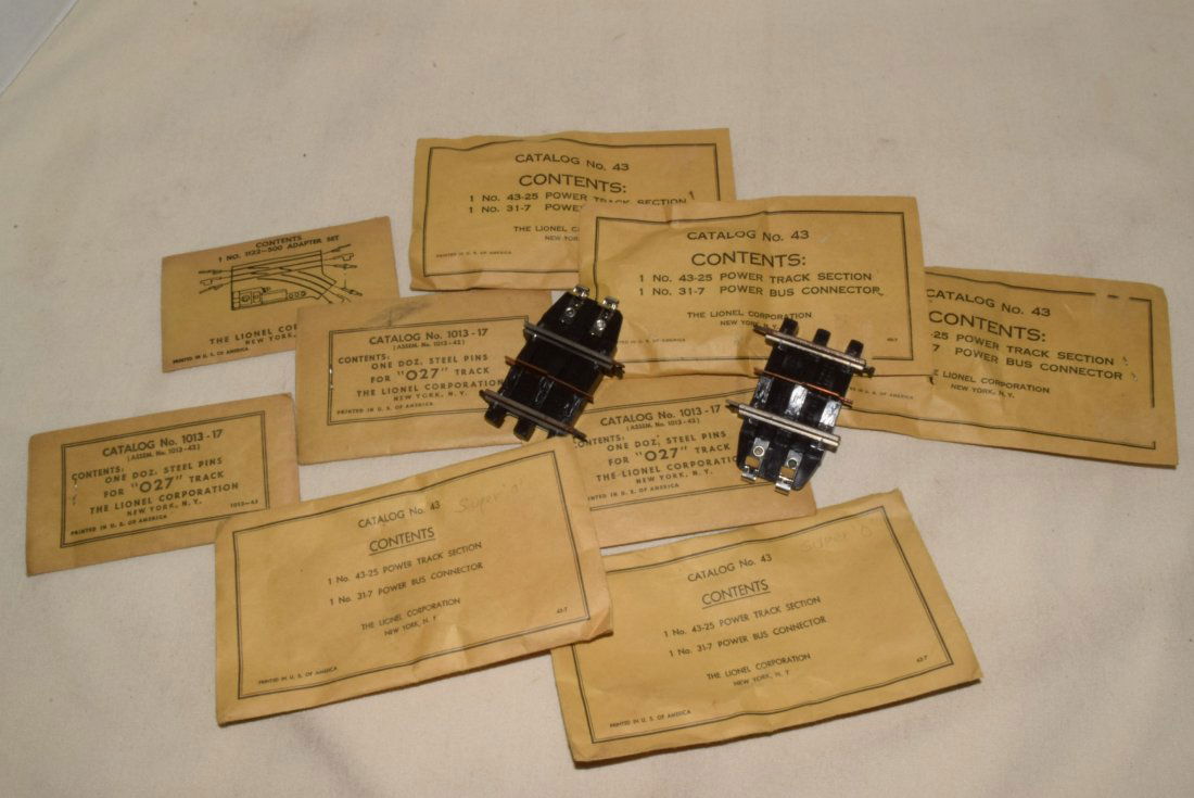 LIONEL PARTS IN ORIGINAL SLEEVES -POWER TRACK SECT (1 of 5)