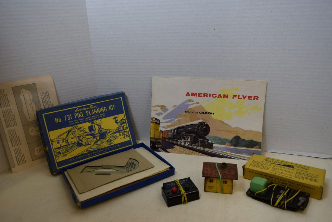 AMERICAN FLYER LOT- 1955 AMERICAN FLYER CATALOG-UN (1 of 7)