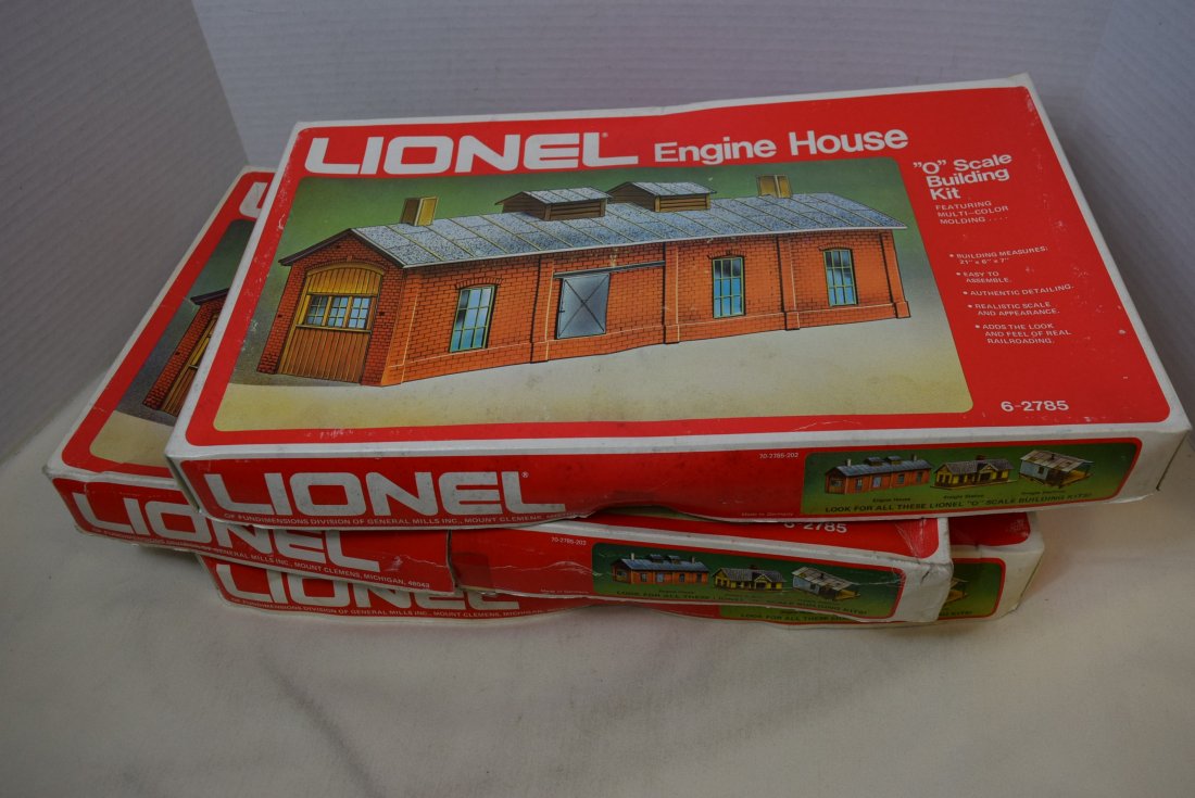 3 LIONEL ENGINE HOUSES 6-2785 IN ORIGINAL BOXES. (1 of 9)