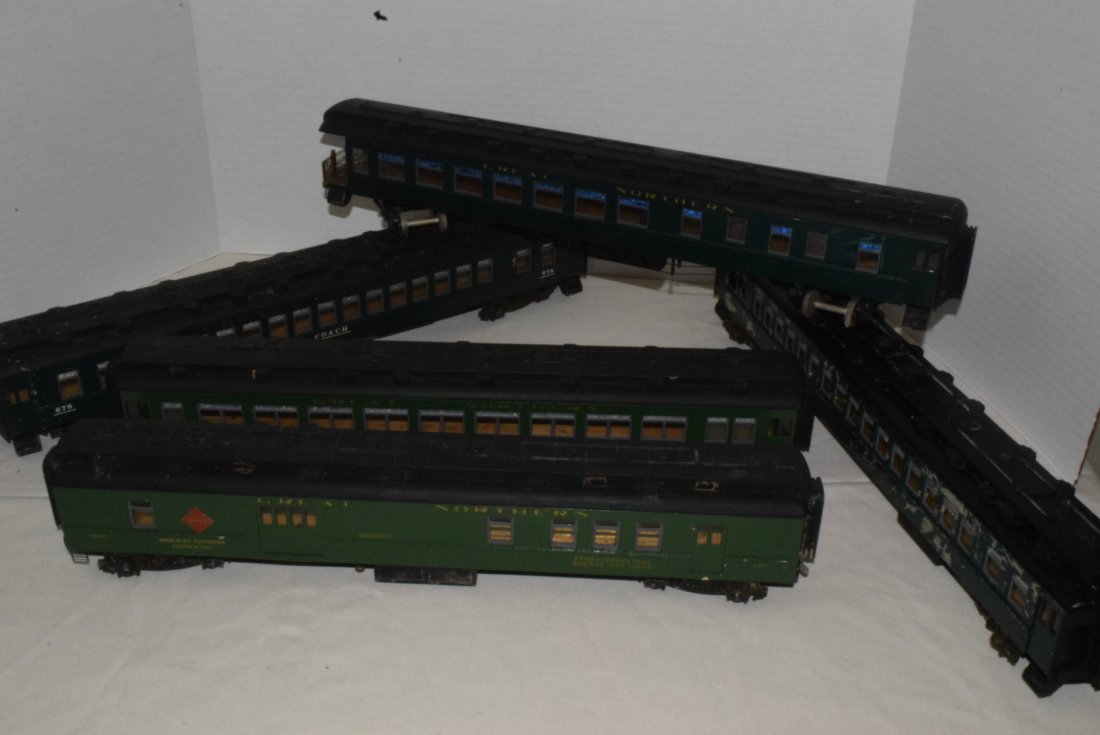 5 GREAT NORTHERN TRAIN CARS-HOME MADE FEATURES (1 of 9)