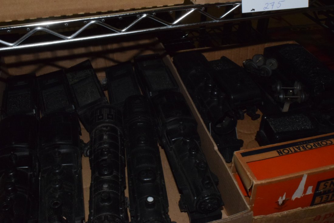 LARGE LOT OF VARIOUS AMERICAN FLYER & LIONEL LOCO' (1 of 3)