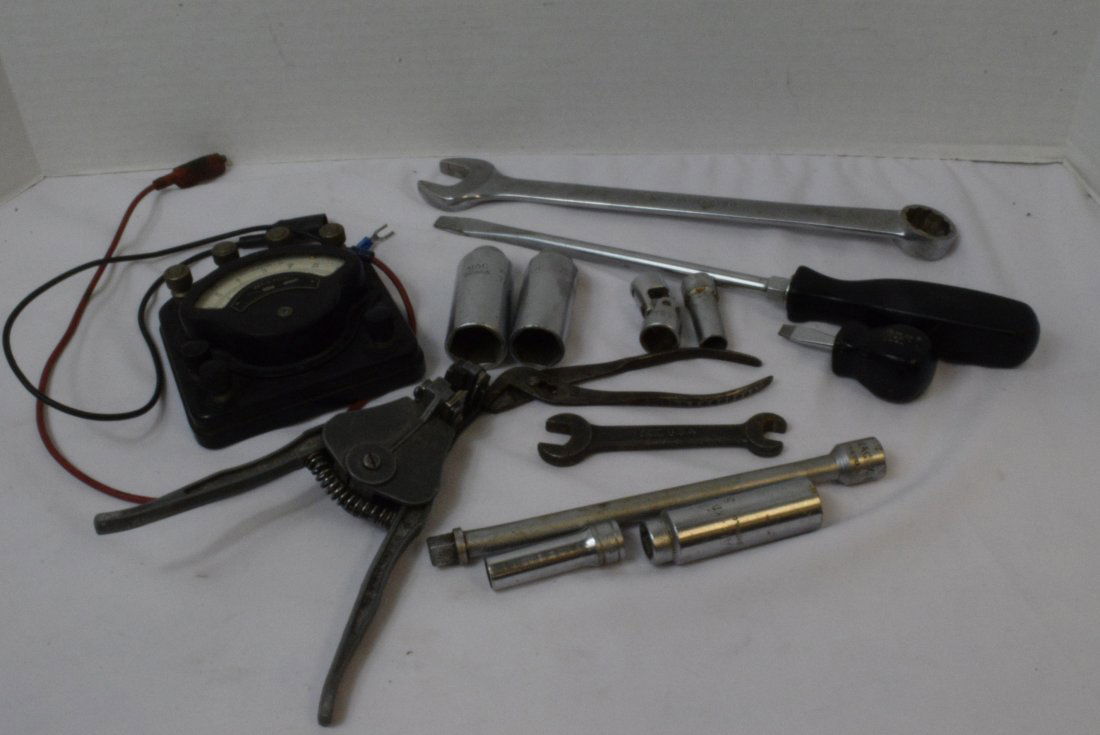 SNAP ON MAC TOOL-WESTERN VOLTAMETER-FORD WRENCH &: SNAP ON MAC TOOL-WESTERN VOLTAMETER-FORD WRENCH-SOCKETS-SCREWDRIVERS AND MORE