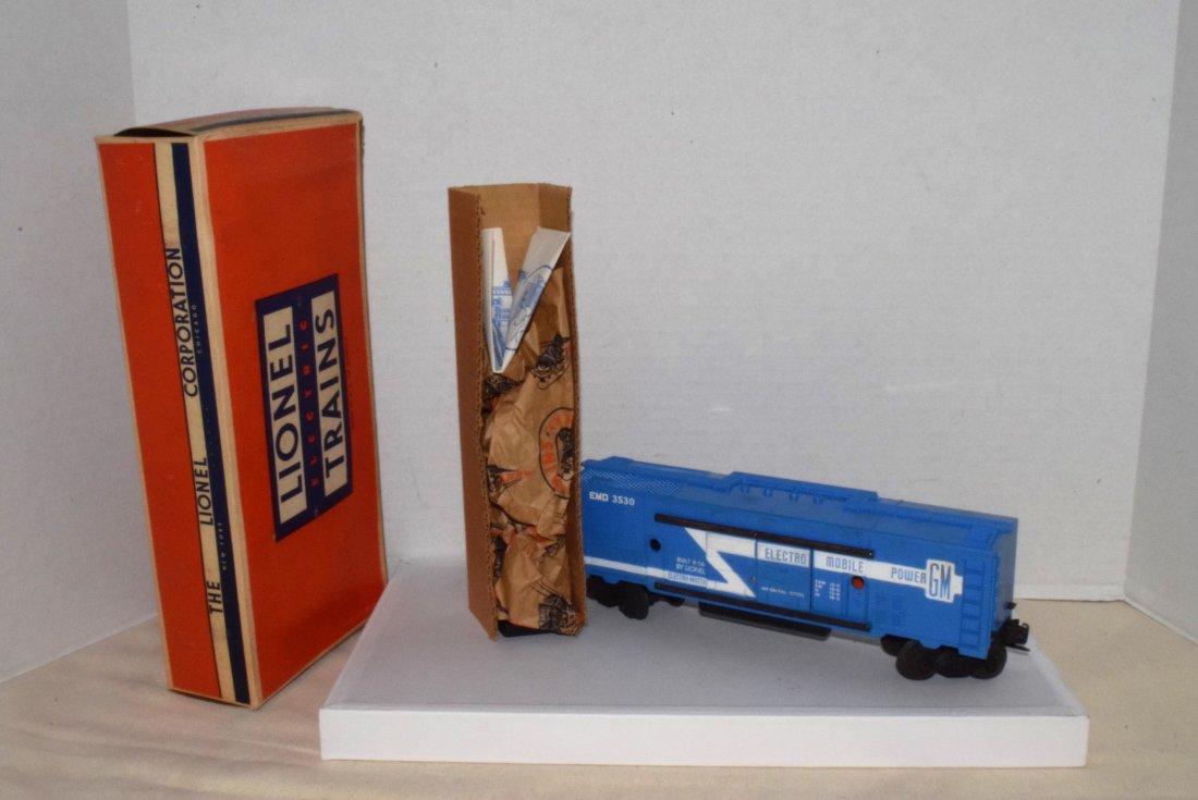 LIONEL NO. 3530 OPERATING GEERATOR CAR (1 of 10)