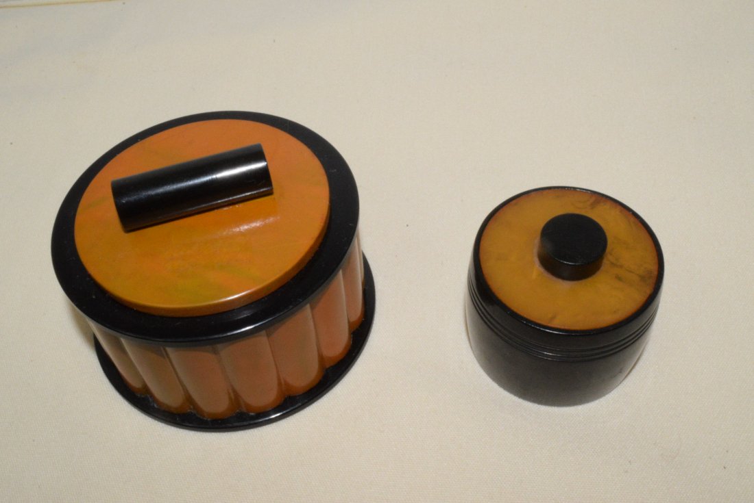 2 BAKELITE TRINKET BOXES (1 of 3)