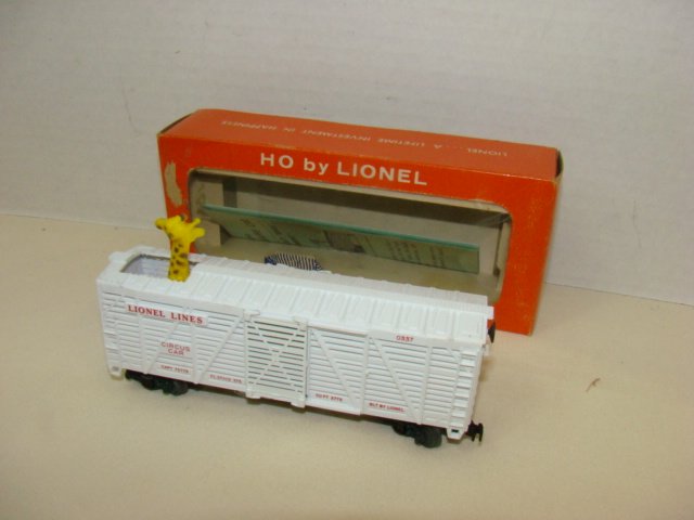 LIONEL HO SCALE-ANIMATED GIRAFFE CAR NIB (1 of 5)