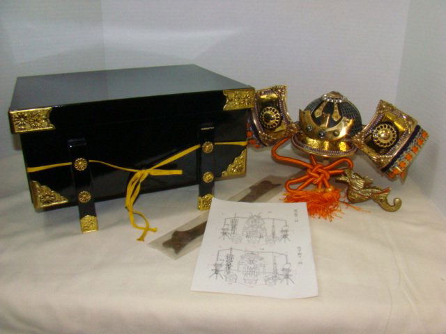 SMALL SAMURAI ALTER (1 of 6)