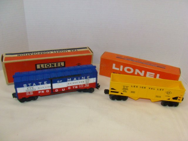 OPERATING BOXCAR & HOPPER CAR - NIB: STATE OF MAIN OPERATING BOXCAR 34984-275 & LEHIGH VALLEY HOPPER CAR 6476-135 - NIB- BOX DAMAGE-COLOR WEAR-FLAP TEAR-INK MARKS