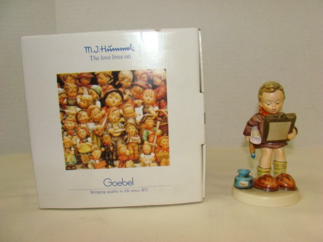 HUMMEL ART CRITIC (1 of 8)