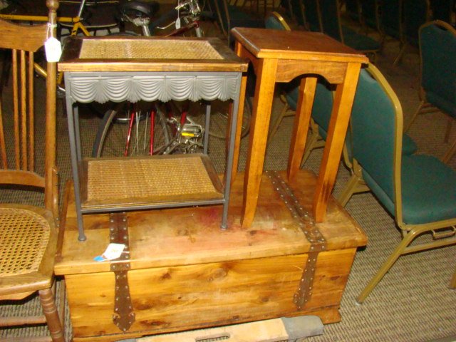 TRUNK & SIDE TABLES (1 of 2)