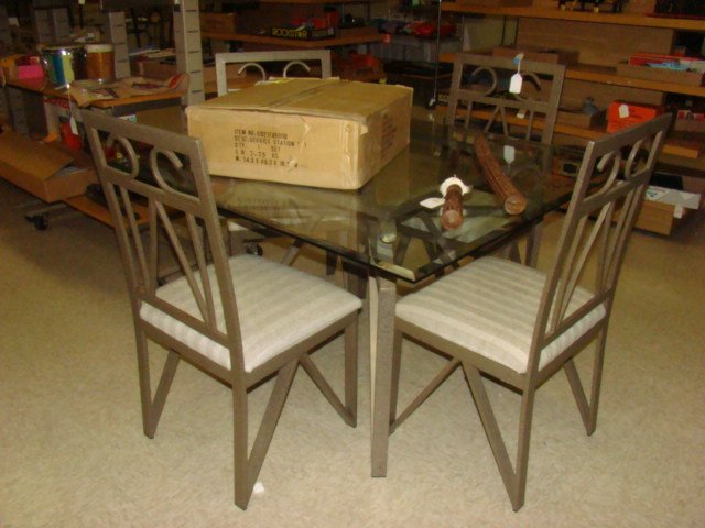 GLASS DINING PATIO TABLE WITH FOUR CHAIRS (1 of 3)