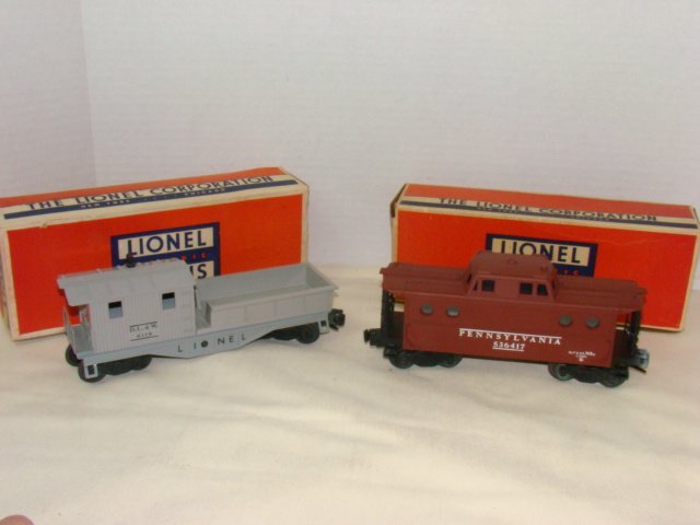 2 LIONEL TRAIN CABOOSES NIB (1 of 7)