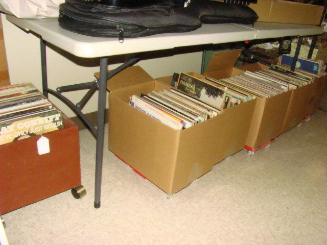 6 BOXES OF VINTAGE & RETRO RECORD ALBUMS (1 of 3)