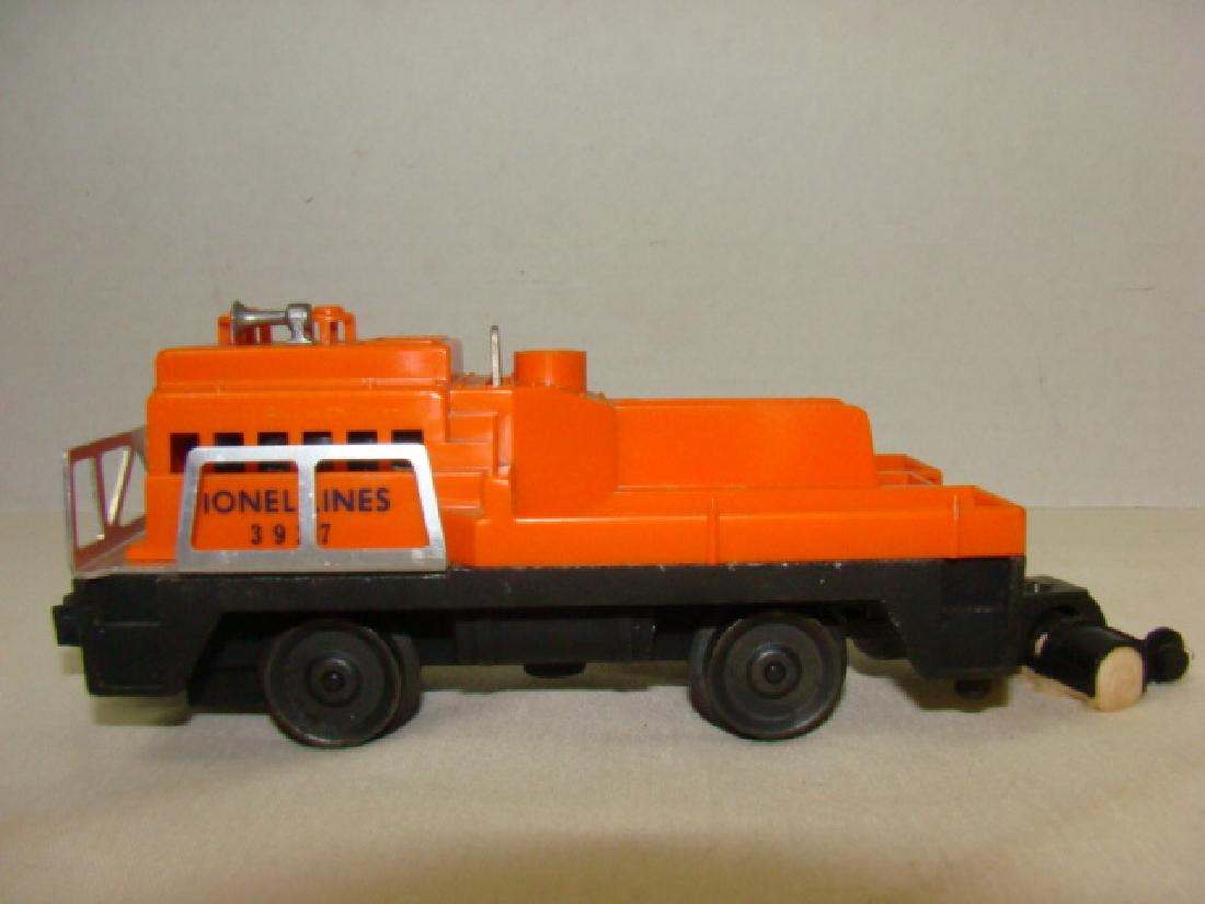 LIONEL TRAINS-TRACK CLEANING CAR 3927: LIONEL TRAINS-TRACK CLEANING CAR 3927-UNTESTED BUT APPEARS COMPLETE