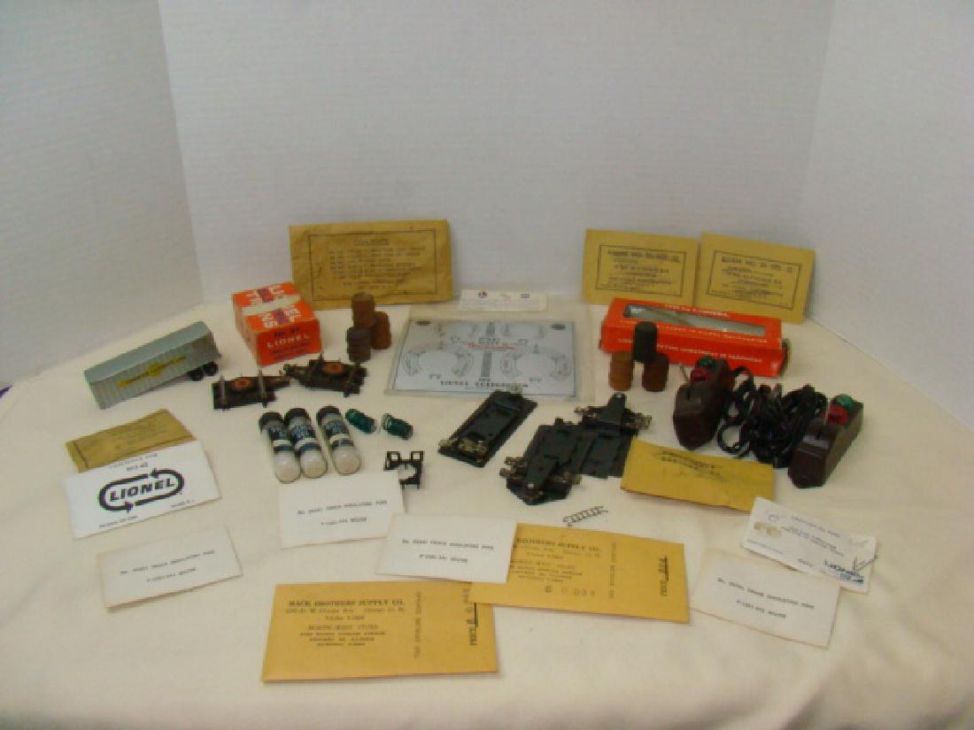 LIONEL TRAINS ACCESSORIES-UNCOUPLING TRACK SET NIB: LIONEL TRAINS ACCESSORIES-UNCOUPLING TRACK SET NIB-BARRELS-2 AUTOMATIC SWITCH CONTROLLERS-ILLUMINATED SNAP ON BUMPER 0961 NIB- AND MORE