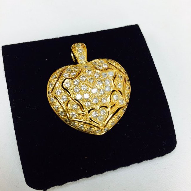 Heart Shape, 18k Yellow Gold 1.25 carat Diamond Pendant (1 of 5)