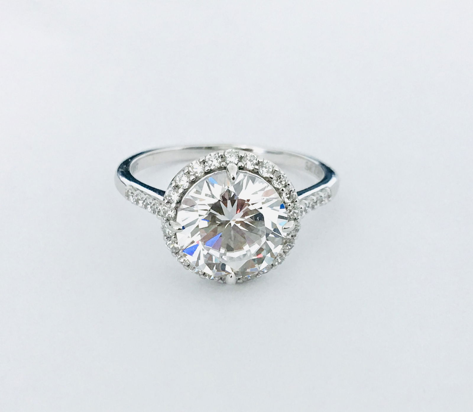 Leaf Motif 3.87 CT  American diamond & white Gold Ring (1 of 6)