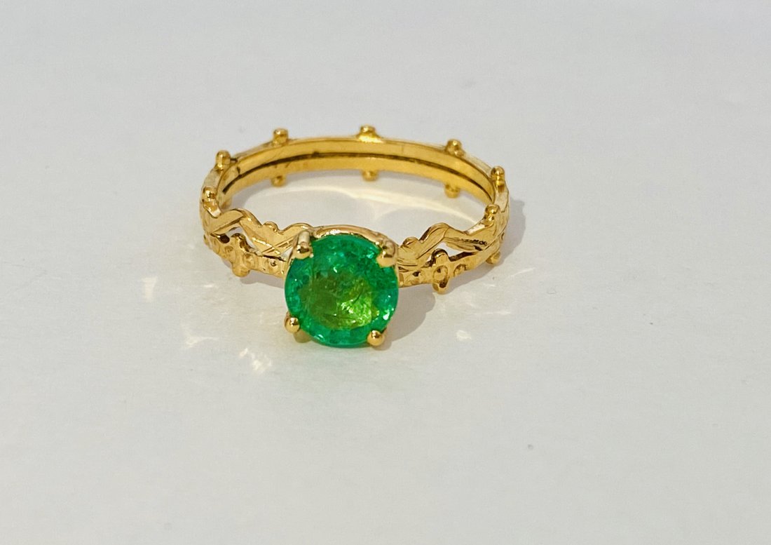 Vintage 1.10ct Emerald & Yellow Gold Ring For Her (1 of 5)