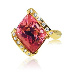 Ladies 14k Gold 8.00 CT Kunzite and VS/F Diamond Ring: 14k yellow gold (tested). 8.00 carat kunzite, 100% natural earth mined. Fancy cut kunzite. 0.36 carat VS clarity & F-G color, round brilliant cut diamonds. 100% natural earth mined and genuine