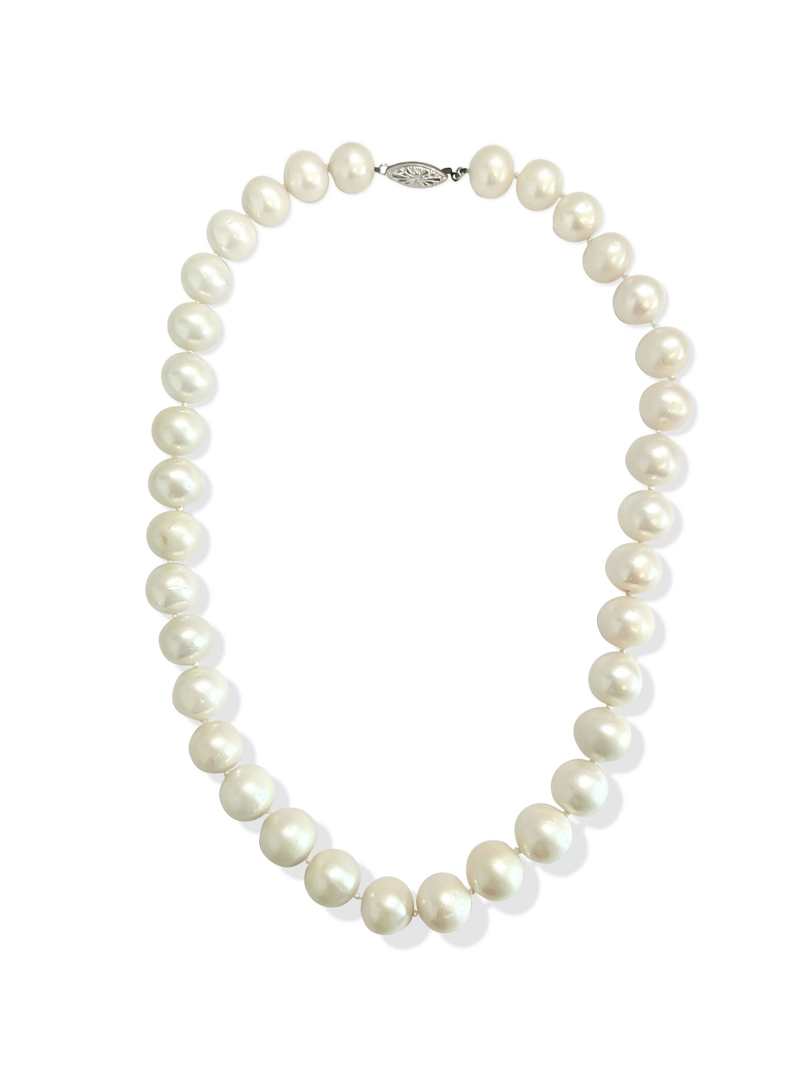 Womens Natural Fresh Water Pearl Necklace 14K Gold: Metal: 14k White Gold 100% natural fresh water pearl. Shape: round. Color: Pastel white. Finish: excellent. Setting: Stringed. Beautiful womens pearl necklace. Modern style pearl necklace. Weight: 80.