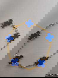 Vintage Alhambra Van Cleef Bracelet 5 motif