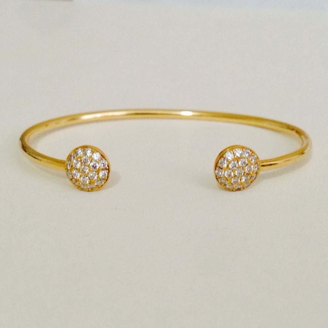 18k gold diamond bangle (1 of 4)