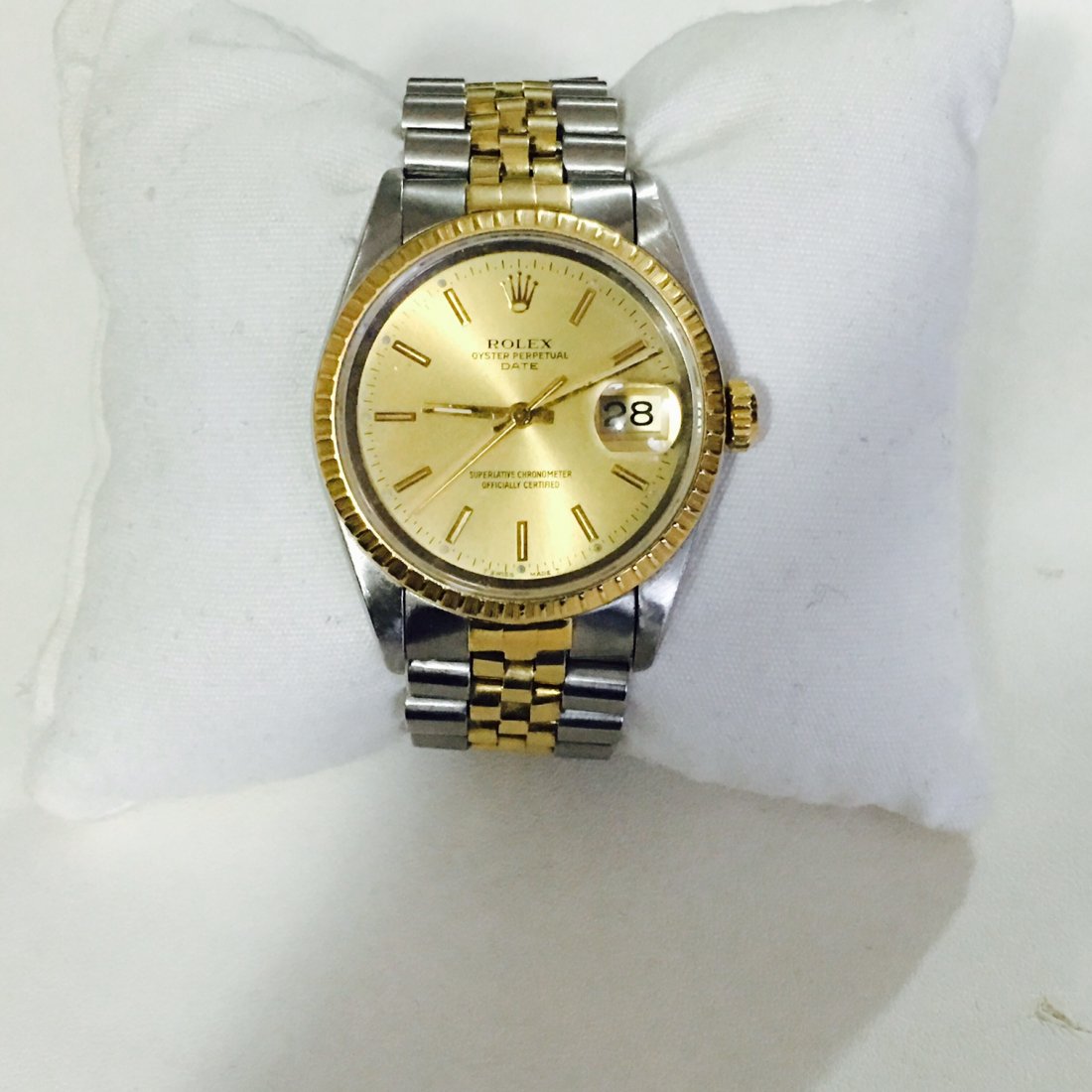 Rolex DATEJUST Steel & Gold BODY AND GOLD DIAL. (1 of 4)