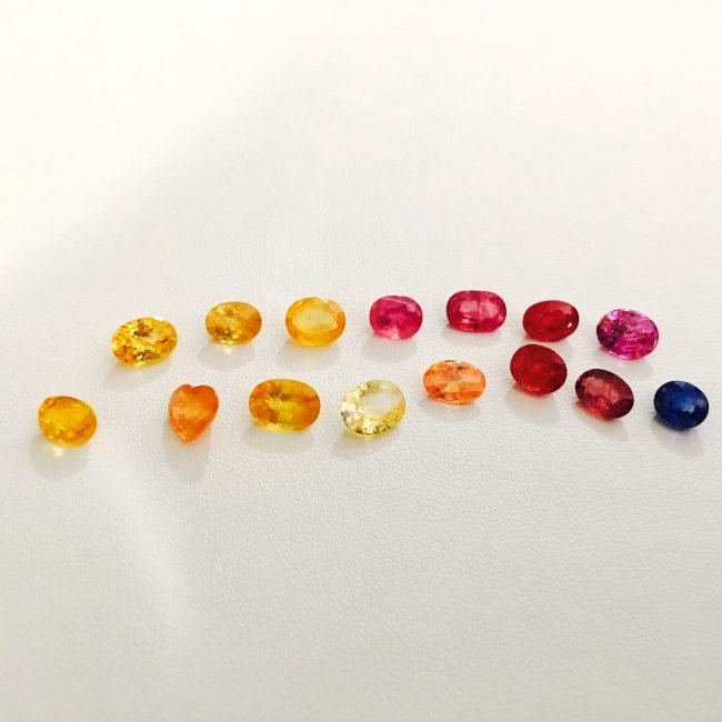 Multi color NATURAL SAPPHIRE lot 19 CT (1 of 3)