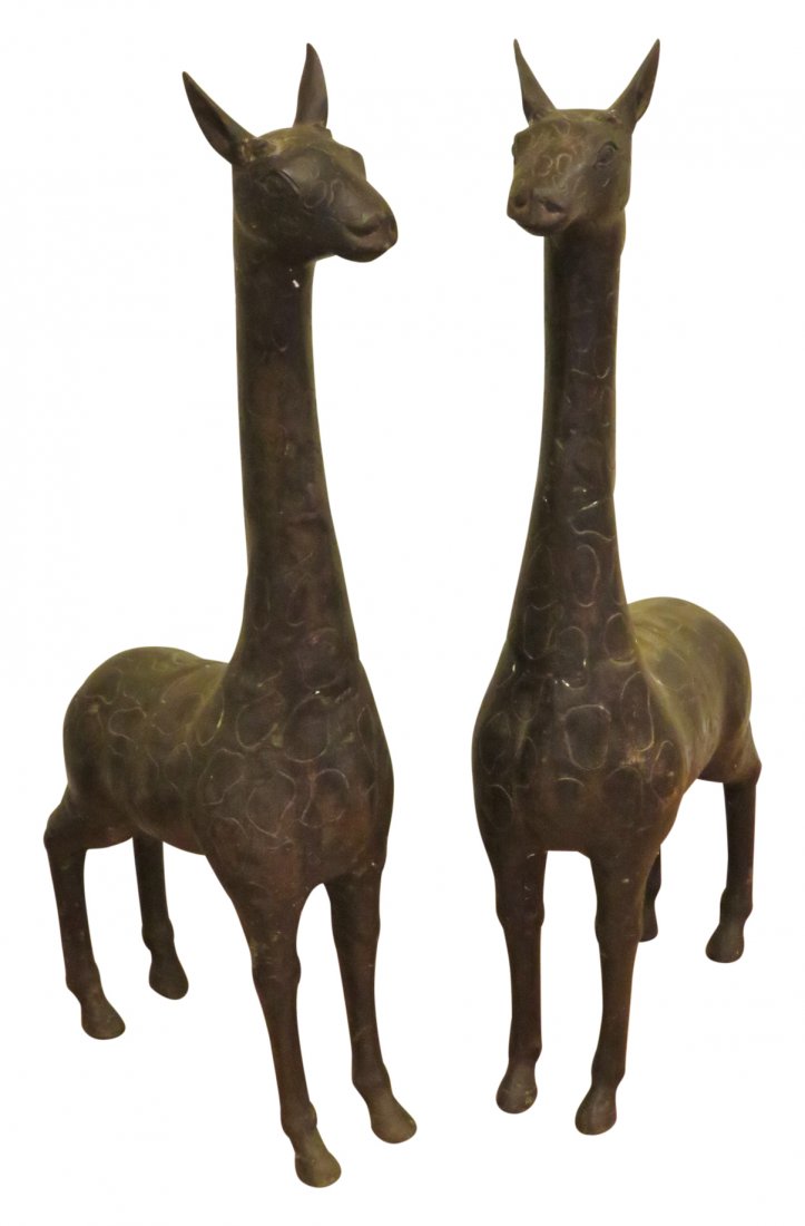 Pair DECORATIVE METAL LLAMAS (1 of 5)
