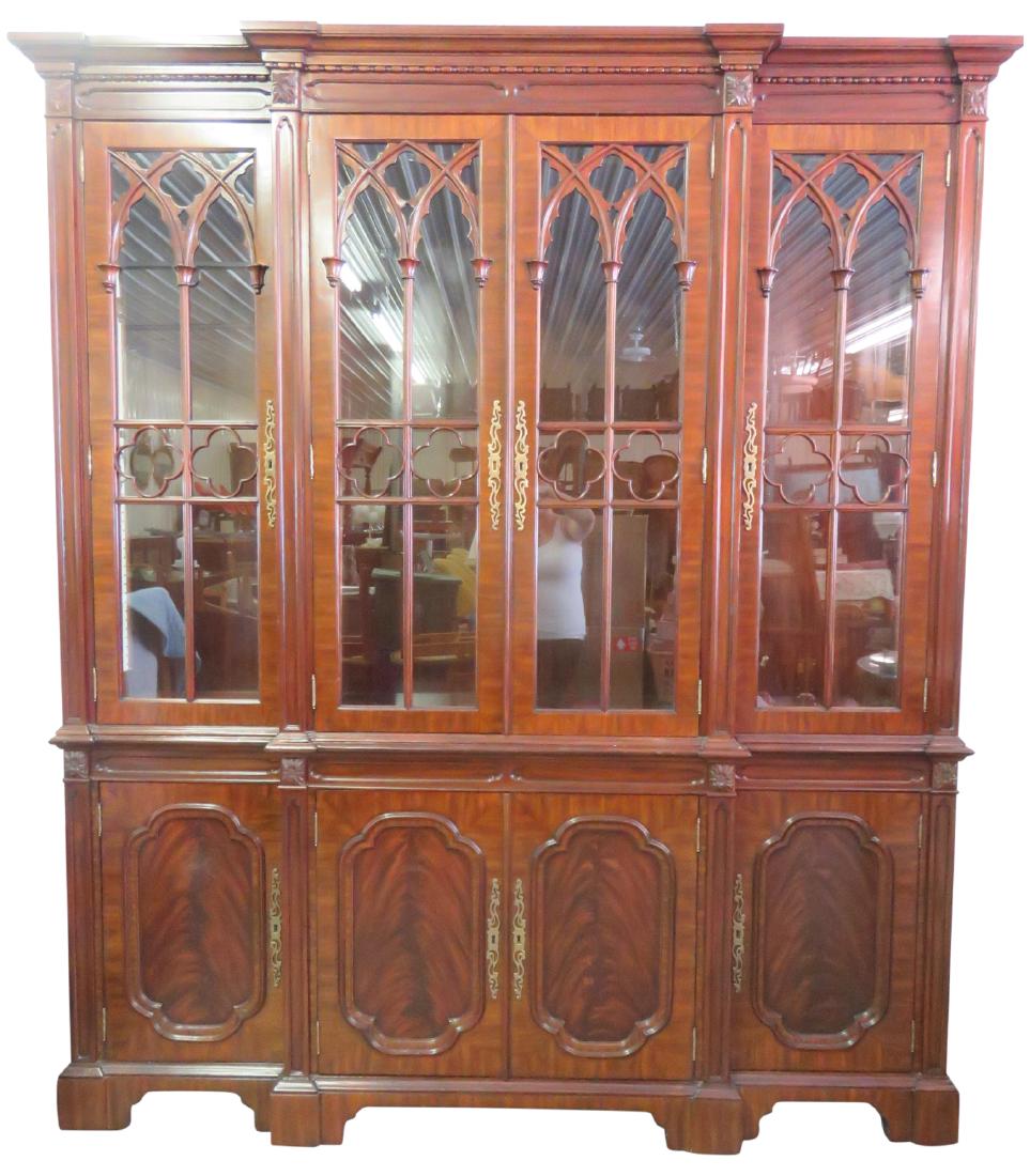 MAITLAND SMITH MAHOGANY CARVED CHINA CABINET (1 of 6)