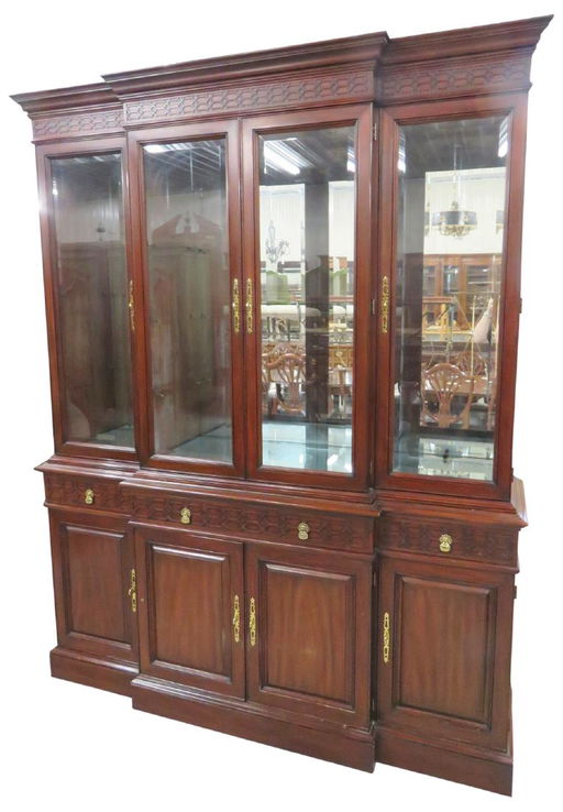 Henkel Harris Mahogany China Cabinet Aug 27 2017 Ss Auction