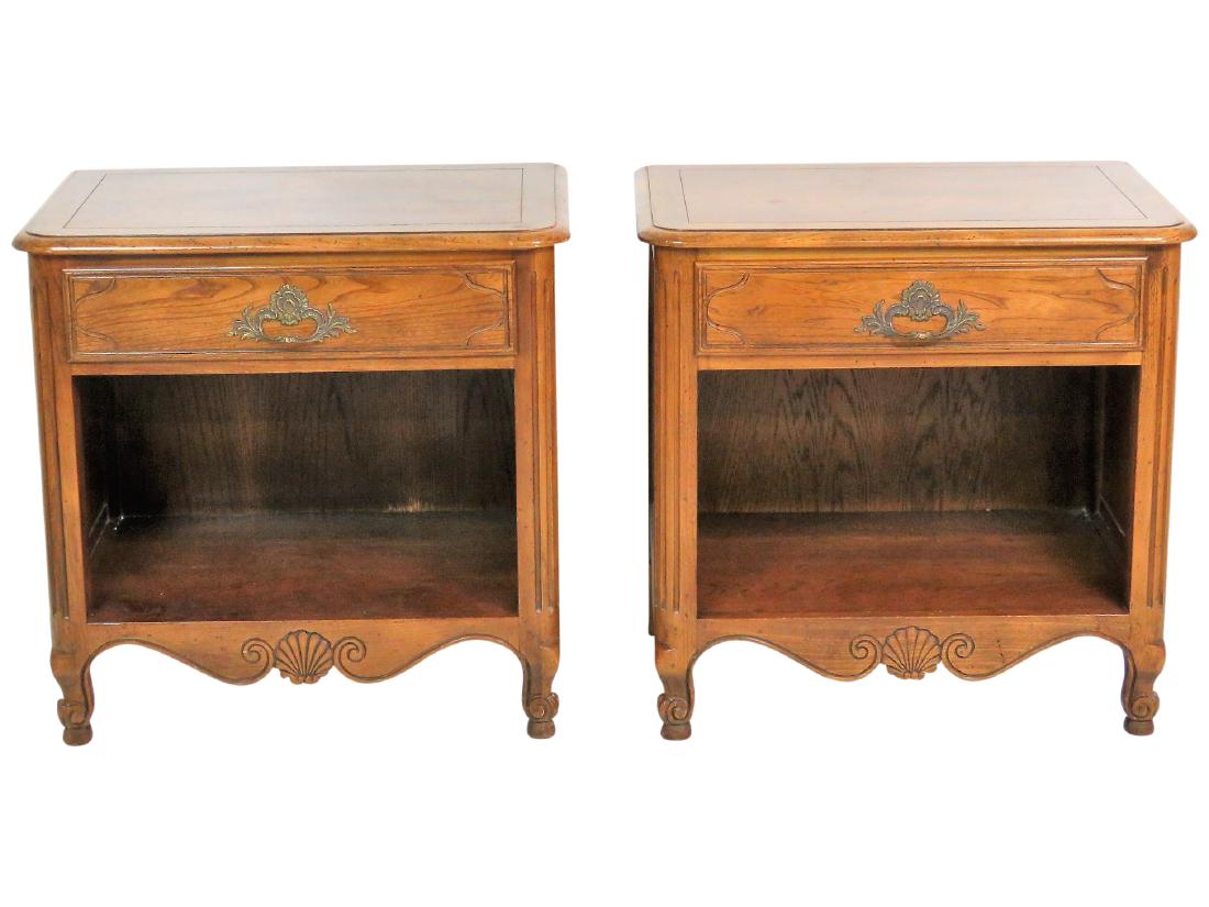 Pair BAKER COUNTRY FRENCH STYLE WALNUT NIGHTSTANDS (1 of 5)