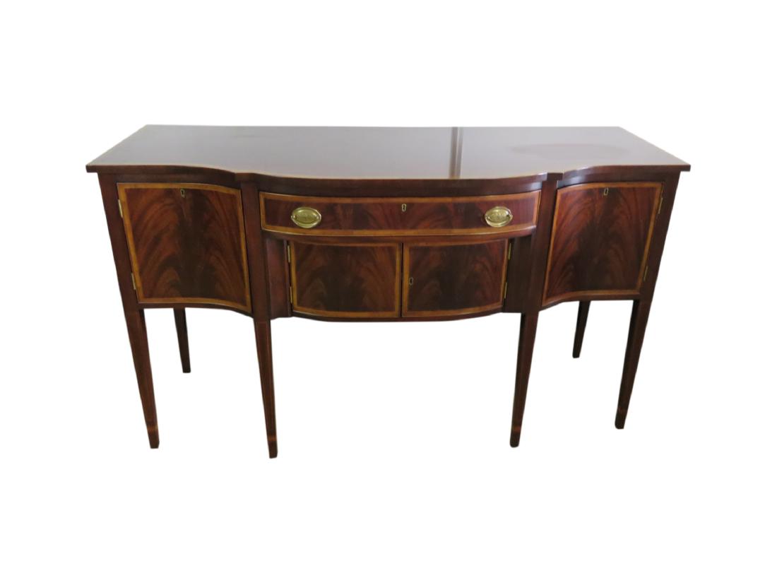 KITTINGER GEORGIAN STYLE SIDEBOARD (1 of 13)