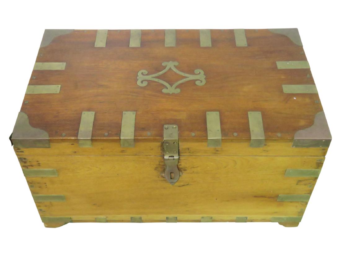 ANTIQUE CAMPAIGN TRUNK (1 of 10)