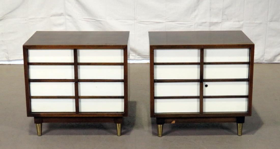 PAIR AMERICAN MARTINSVILLE NIGHT STANDS (1 of 7)