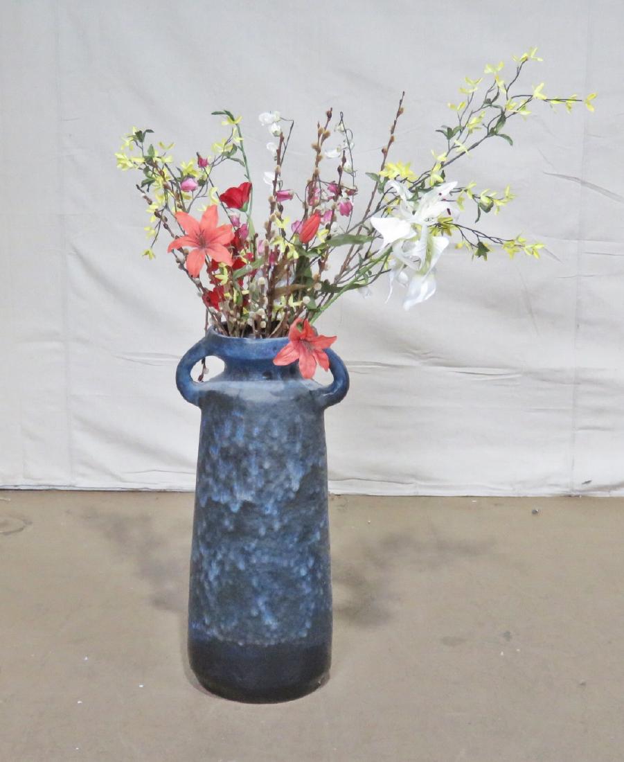 LARGE POTTERY VASE (1 of 6)