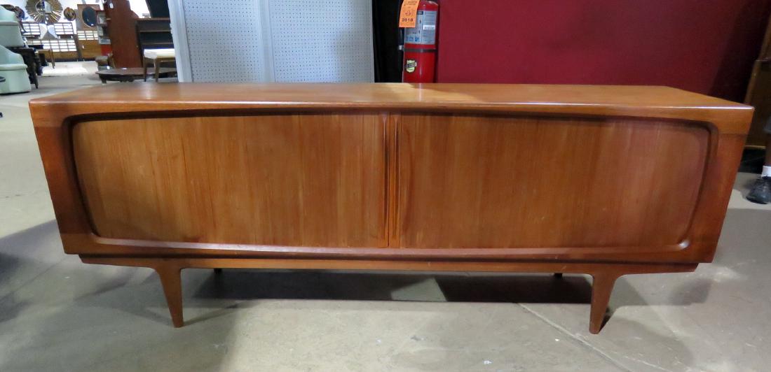 DANISH TEAK TAMBOUR SIDEBOARD ATTR LARSEN (1 of 12)
