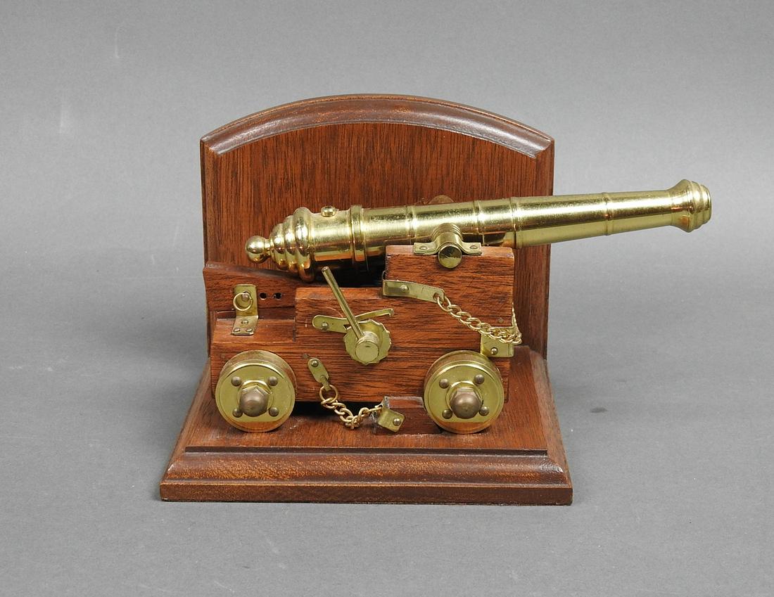 MINITURE BRASS AND WOOD SHIPS CANNON (1 of 5)