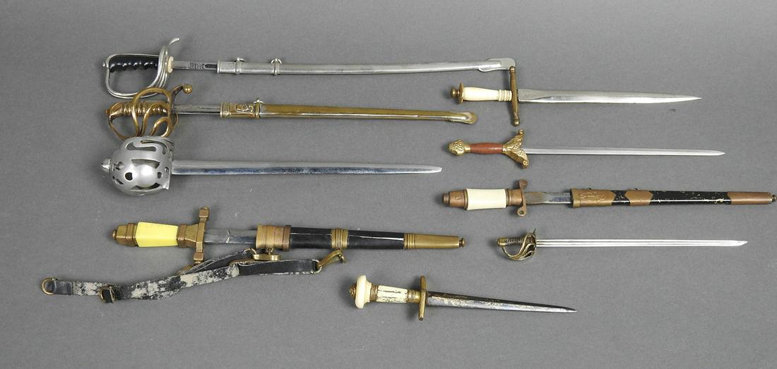 9 ASSORTED MINIATURE SWORDS (1 of 6)