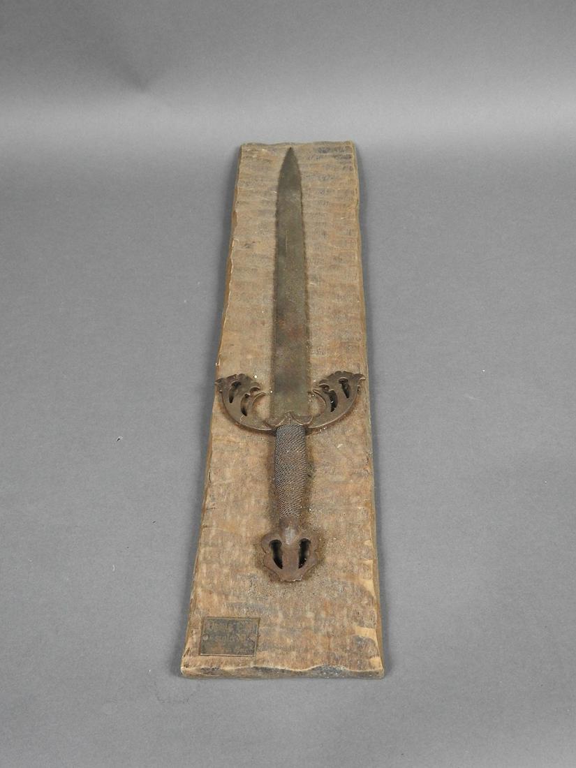 SPANISH DAGGER ON PLAQUE (1 of 4)