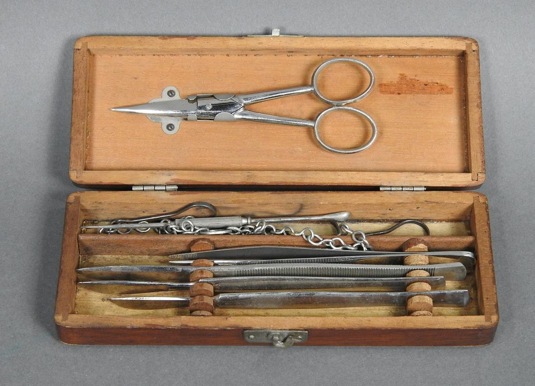 ANTIQUE MEDICAL KIT (1 of 4)