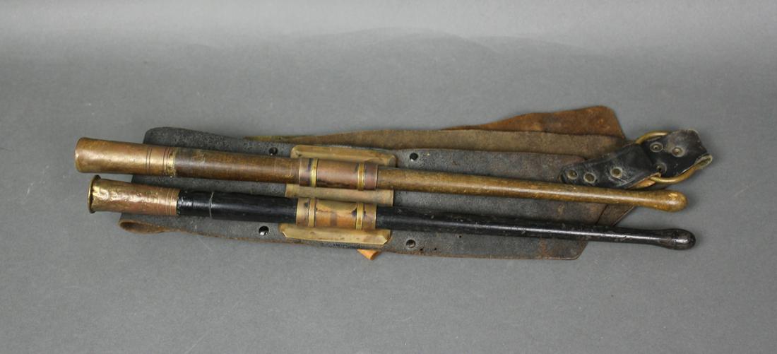 CIVIL WAR ERA DRUMSTICKS W/LEATHER SLING (1 of 9)