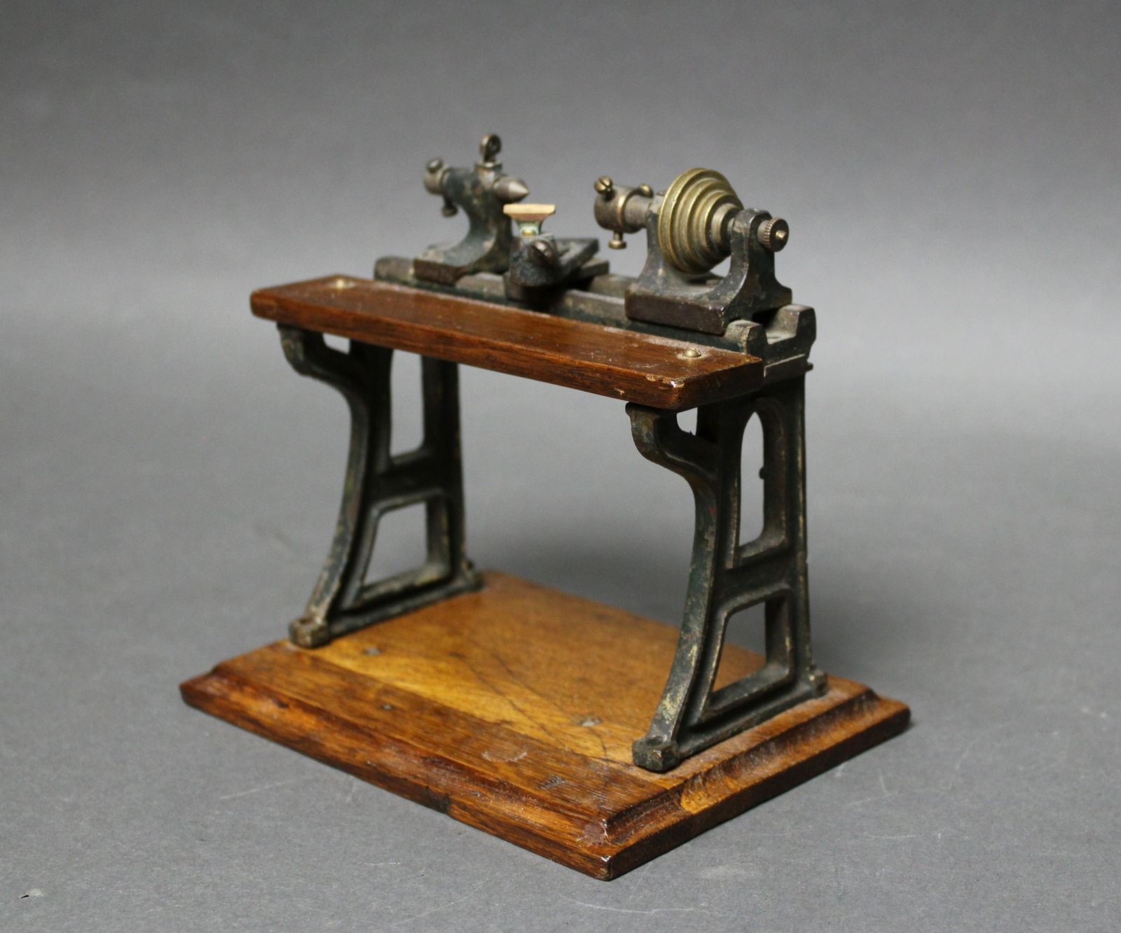 SCALE MODEL LATHE (1 of 6)