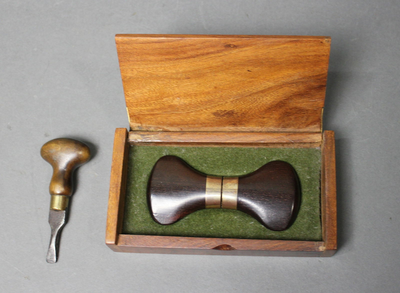 ANTIQUE WOODWORKING TOOLS (1 of 6)