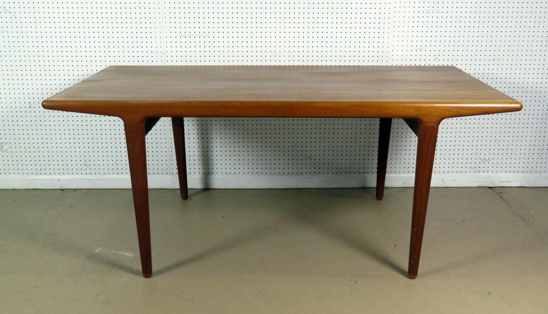 MOLLER DANISH TEAK DINING TABLE (1 of 7)