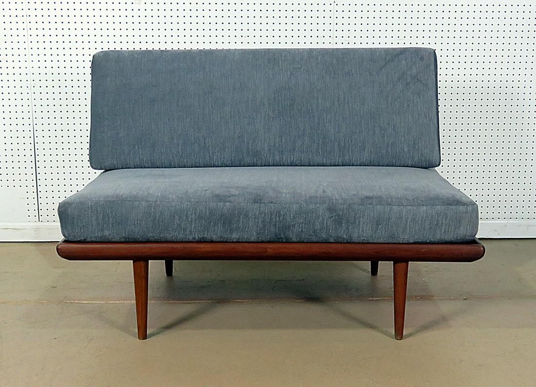 PETER HVIDT FOR FRANCE AND SON DANISH DAYBED (1 of 7)